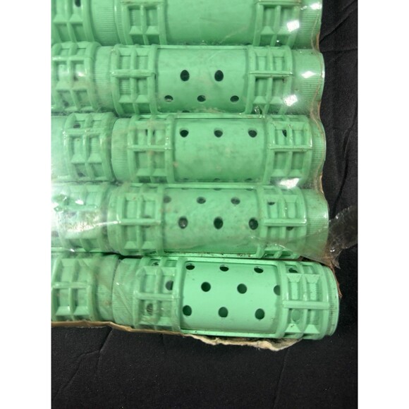 due to PoshM's policies cannot take down a listing within two months been bought - Picture 2 of 5